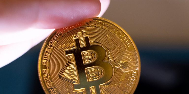 2403b84_upload-1-zqeteov5ncme-afp-20250904-kokovlis-notitle250904-np2dj-v1-highres-bitcoin.jpg