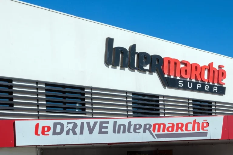 2504957-les-donnees-de-pres-de-300-000-clients-du-drive-in.jpg